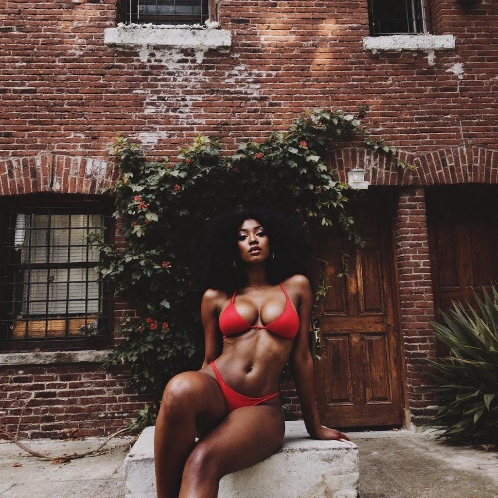 1970s Amazon Woman in Brick House Style