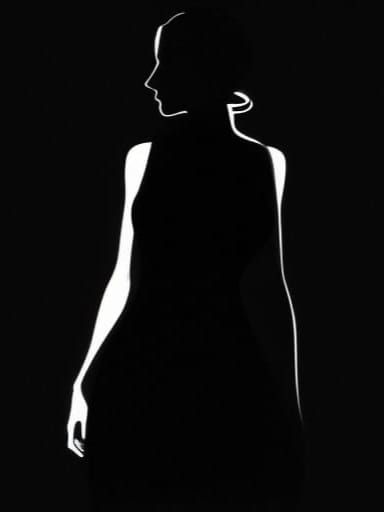Minimalist Woman Silhouette Drawing in Picasso Style