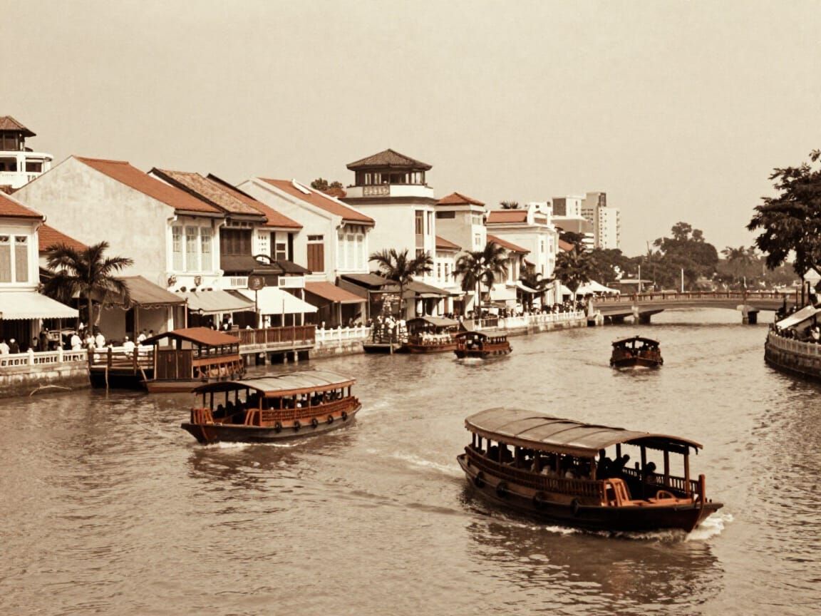 Singapore River in 1960s: Vintage Documentary Photo