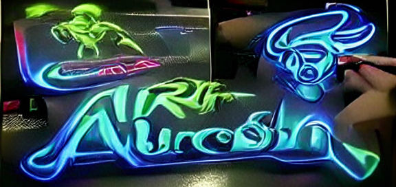 Airbrush Art: Glowing Neon Object