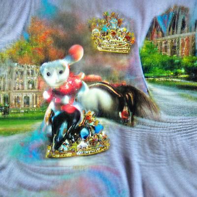 6 Her Royal Highness Cynthia, as a young mouse, was an excellent horse woman.
