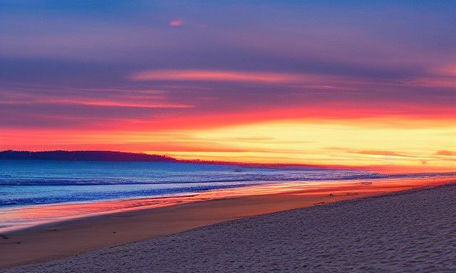 Beach at Sunset: A Peaceful Coastal Scene