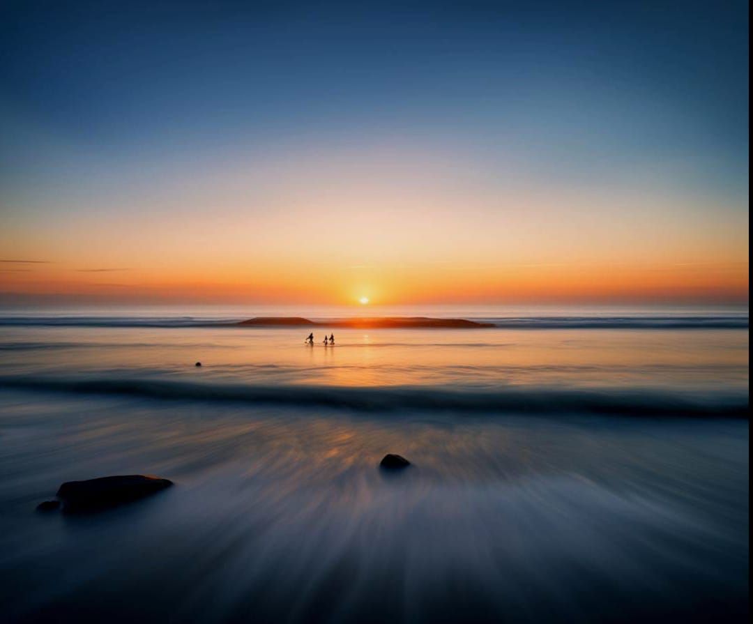 Peaceful Sunset View of Ocean Waves