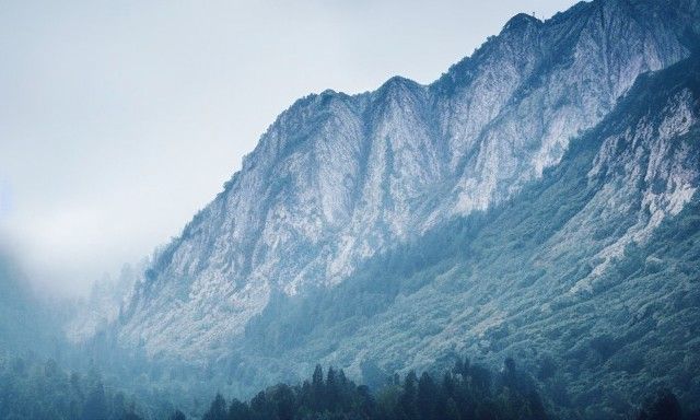 Misty Mountain Landscape: A Tranquil Vista