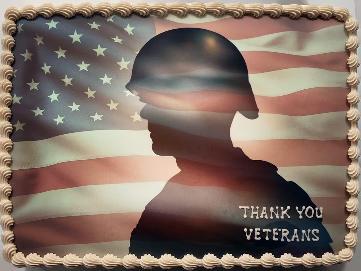 Patriotic Cake Honors Veterans with Soldier Silhouette