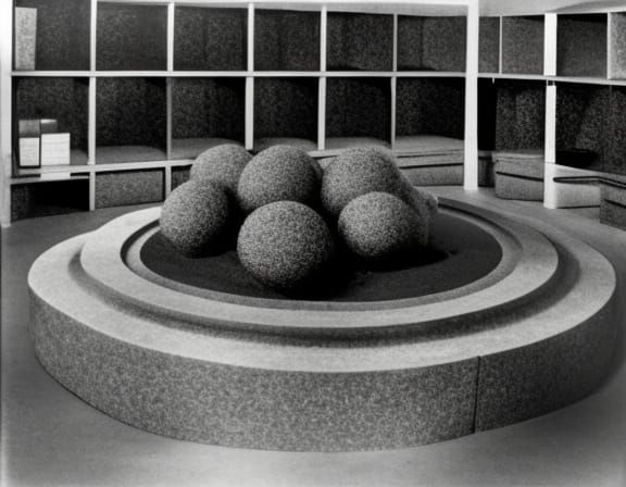 Spherical Rocks in a Cubed Room