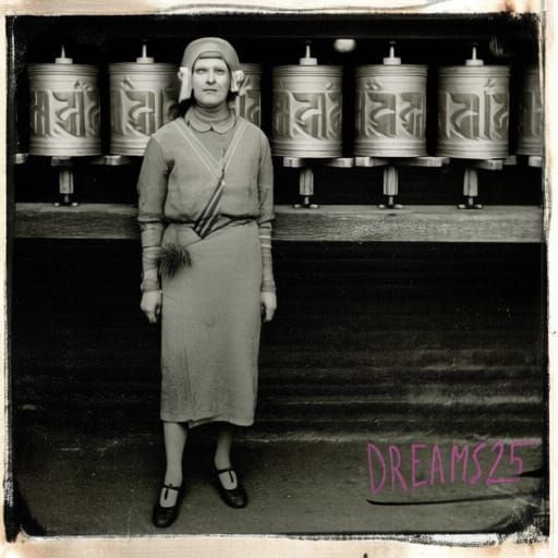 Elsa von Freytag-Loringhoven vor ihrer Installation "Gebetsm...