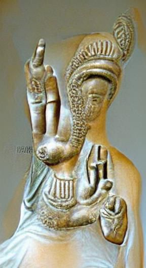 Indo-Greek rulers depicted themselves or their Greek deities...