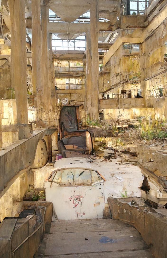 Abandoned and Dirty Environment