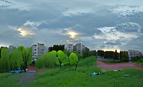 Serene Afternoon Scene Before Evening