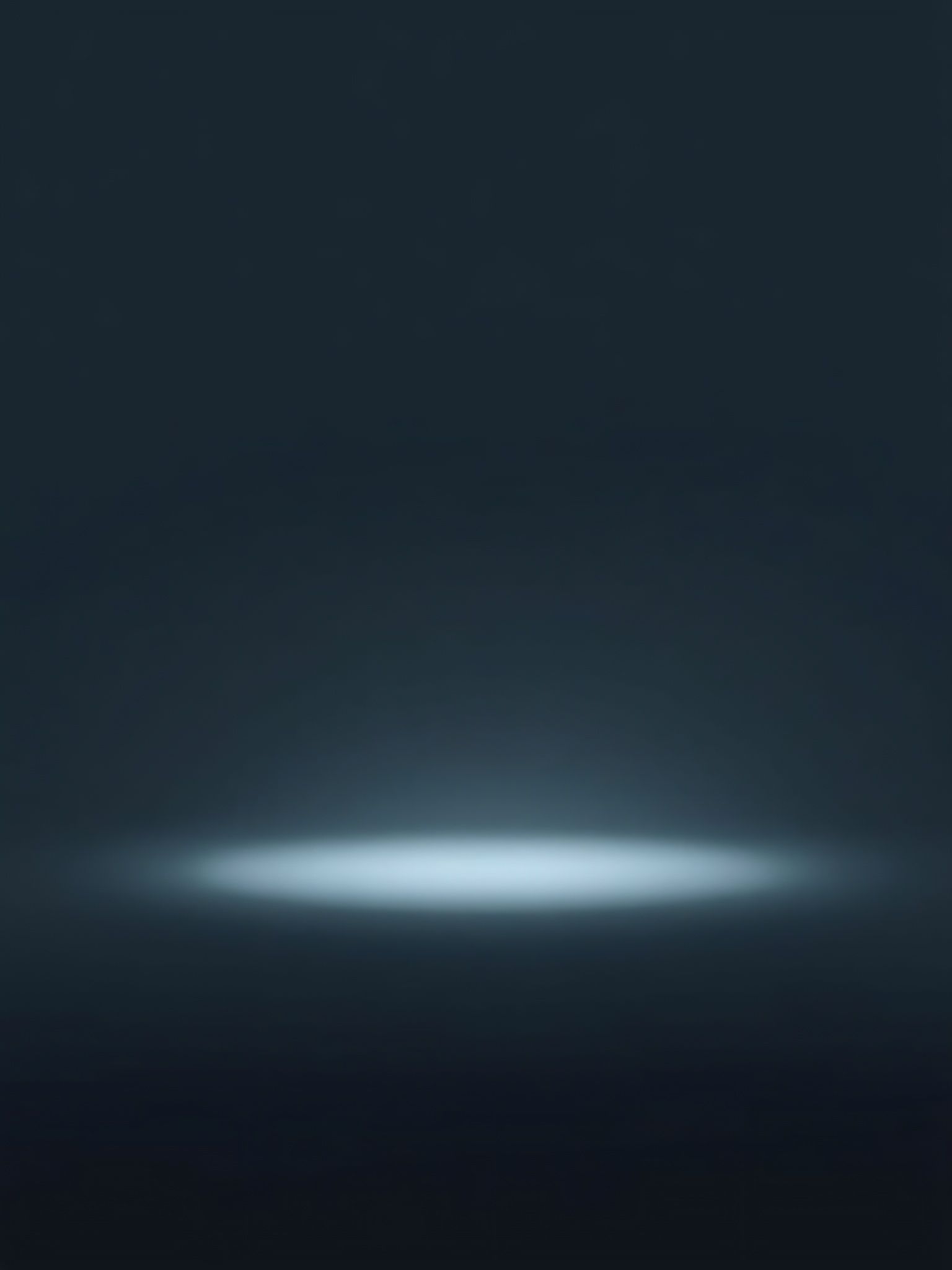 Minimalist Abstract Visualization with Evolving Patterns