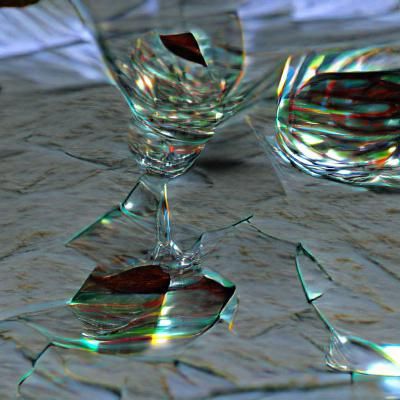 Glass Half Empty: 8K 3D Reflection