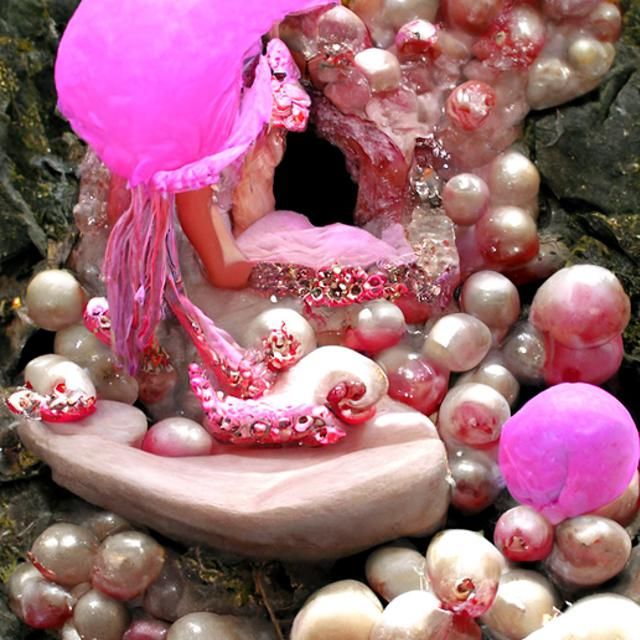Pink Mermaid Grotto with Pearls