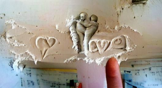 Love in Plaster: An AI Interpretation