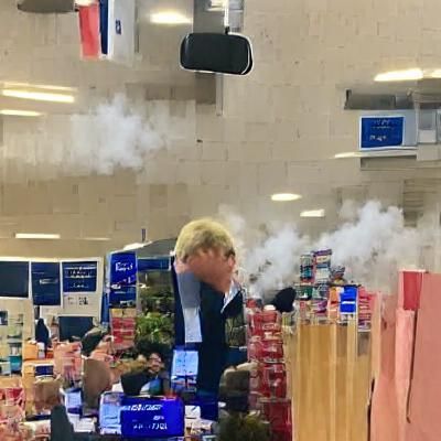 Boris Johnson Vaping in Tesco
