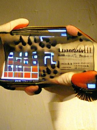 Small handheld synthesizer