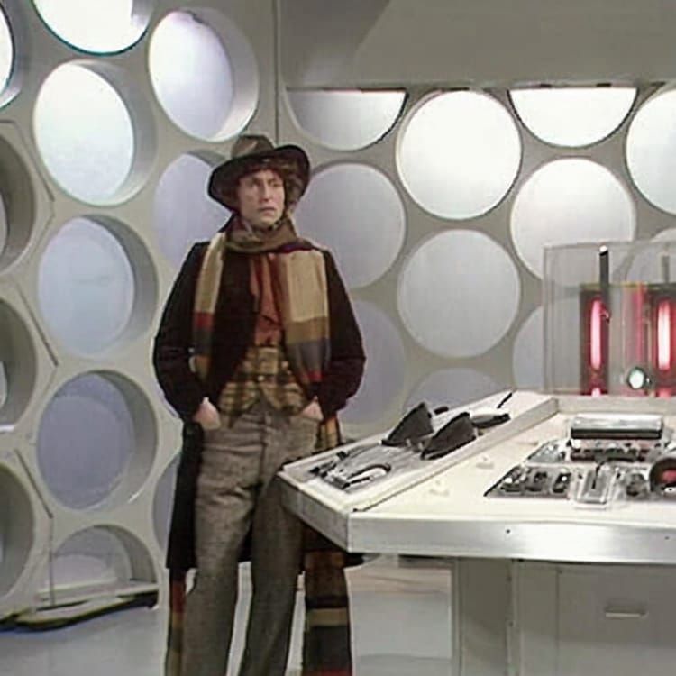 Tom Baker's 4th Doctor In The Tardis