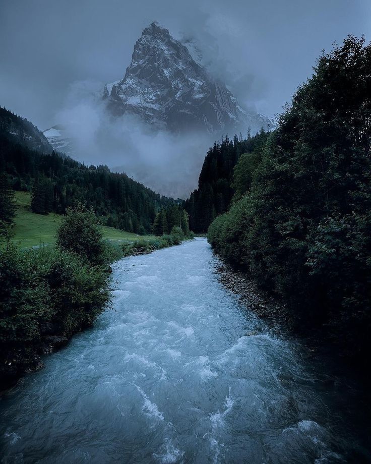 If I follow you to the river
Send my blues out to the sea
Will you stay with me forever?
Will you chase me in my dreams?
If I throw it all i...