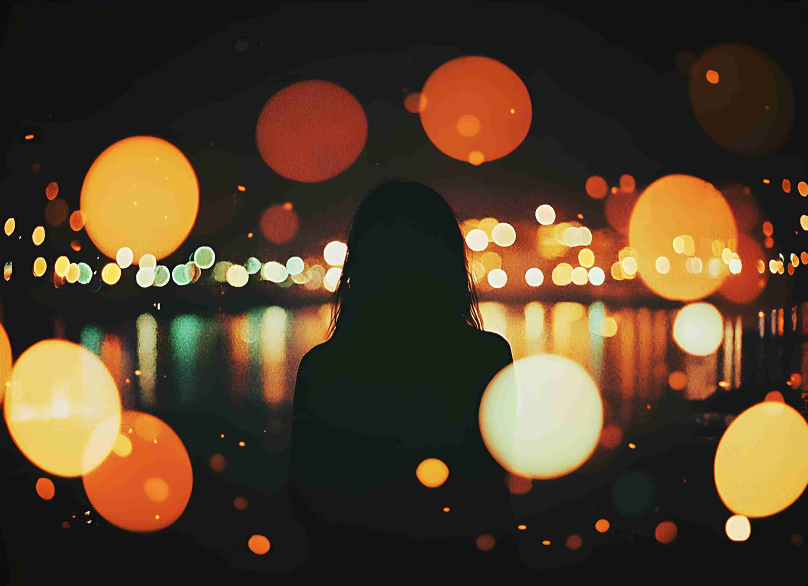 𝒶 𝓂𝑜𝓂𝑒𝓃𝓉 𝑜𝒻 𝓈𝒾𝓁𝑒𝓃𝒸𝑒