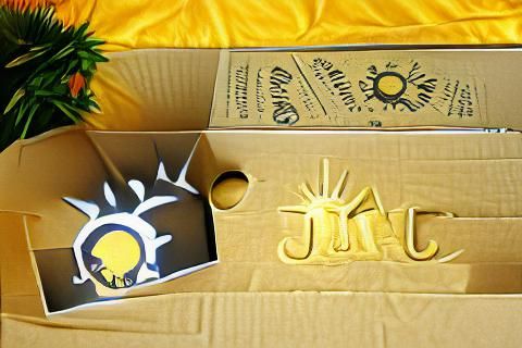 A sun in a box from Jack&James curious merchandise GmbH & Co...