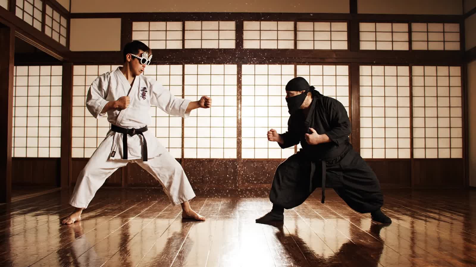2 funny ninja karate guys fights to win a battle