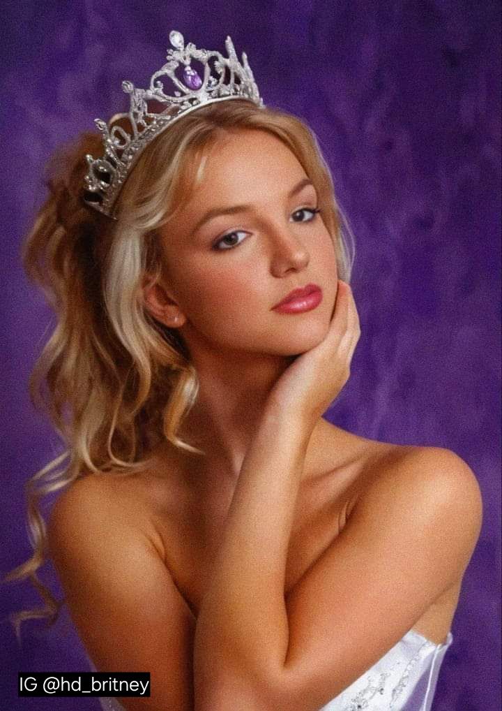 Young Britney Spears model 1999