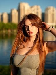 make the girl in short bikkini