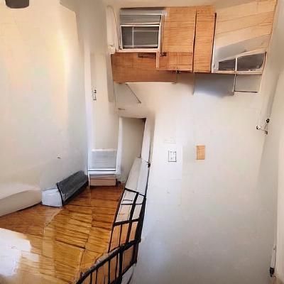 A 4-floor walkup apartment with a bunch of roommates in Broo...