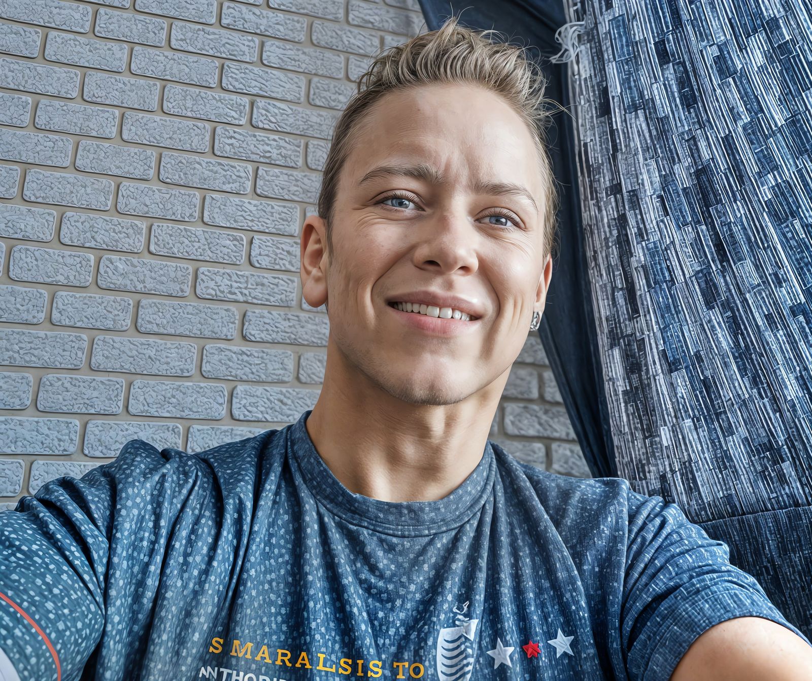 Smiler: my lovely nextdoor neighbour. Heart of Gold 🥇