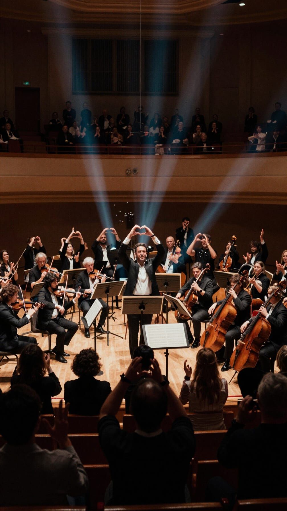 Symphony Hall Ovation: Musicians and Starry Notes