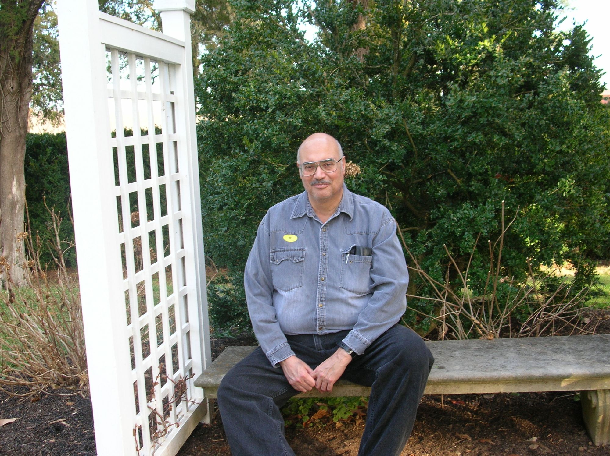  Man sitting on garden bench oil painting by Claude Monet 
