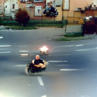 Dostojewski on a motorcycle