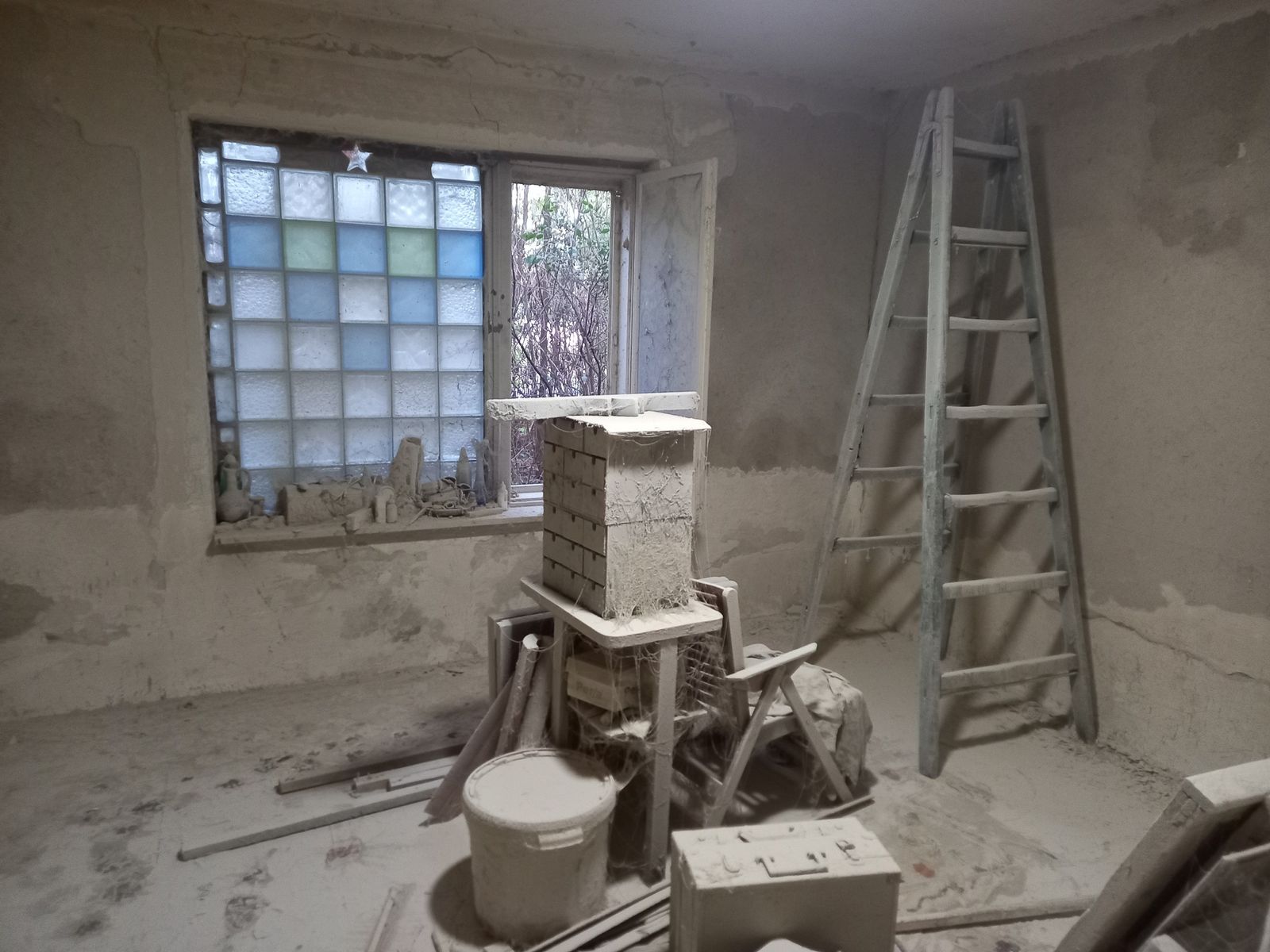 I am my own hero, tra la la la la la, I have finished this p...