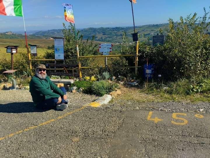 The true image of a Geologist at 45th Parallel: half way bet...