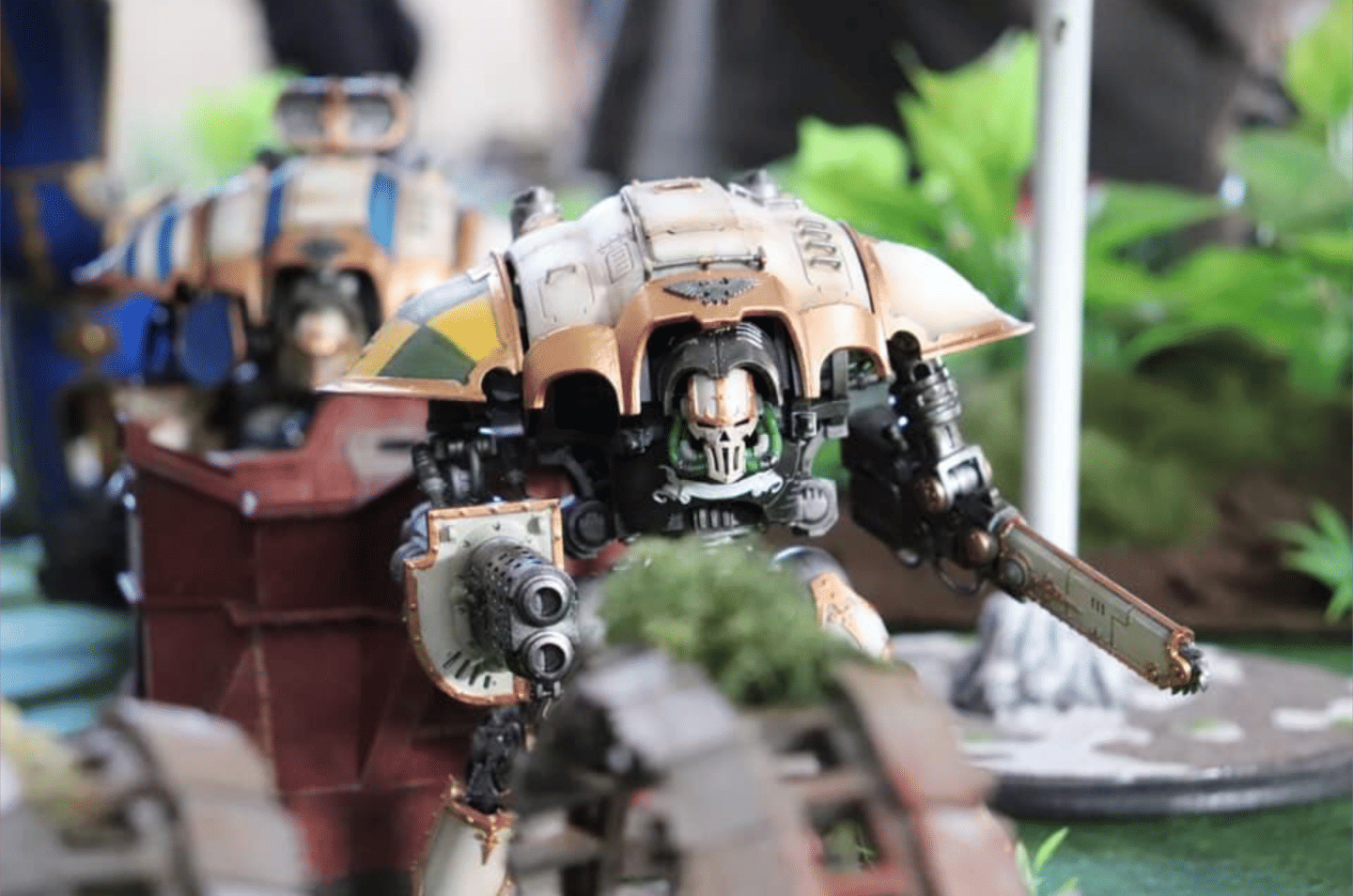 Questoris knight Warhammer 40k, marching through dark dense forest detailed matte painting, foreboding, sinister, nighttime, 