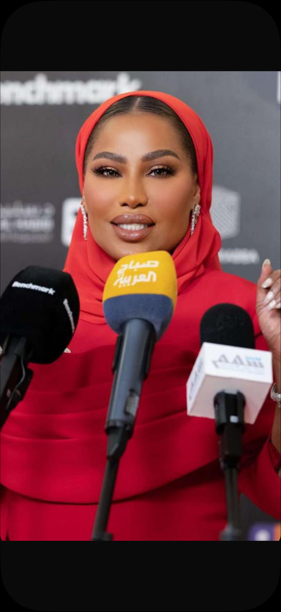 You are a professional photographer with extensive experience in organizing professional photo sessions, and I would like to take advantage ... - Start Image 1