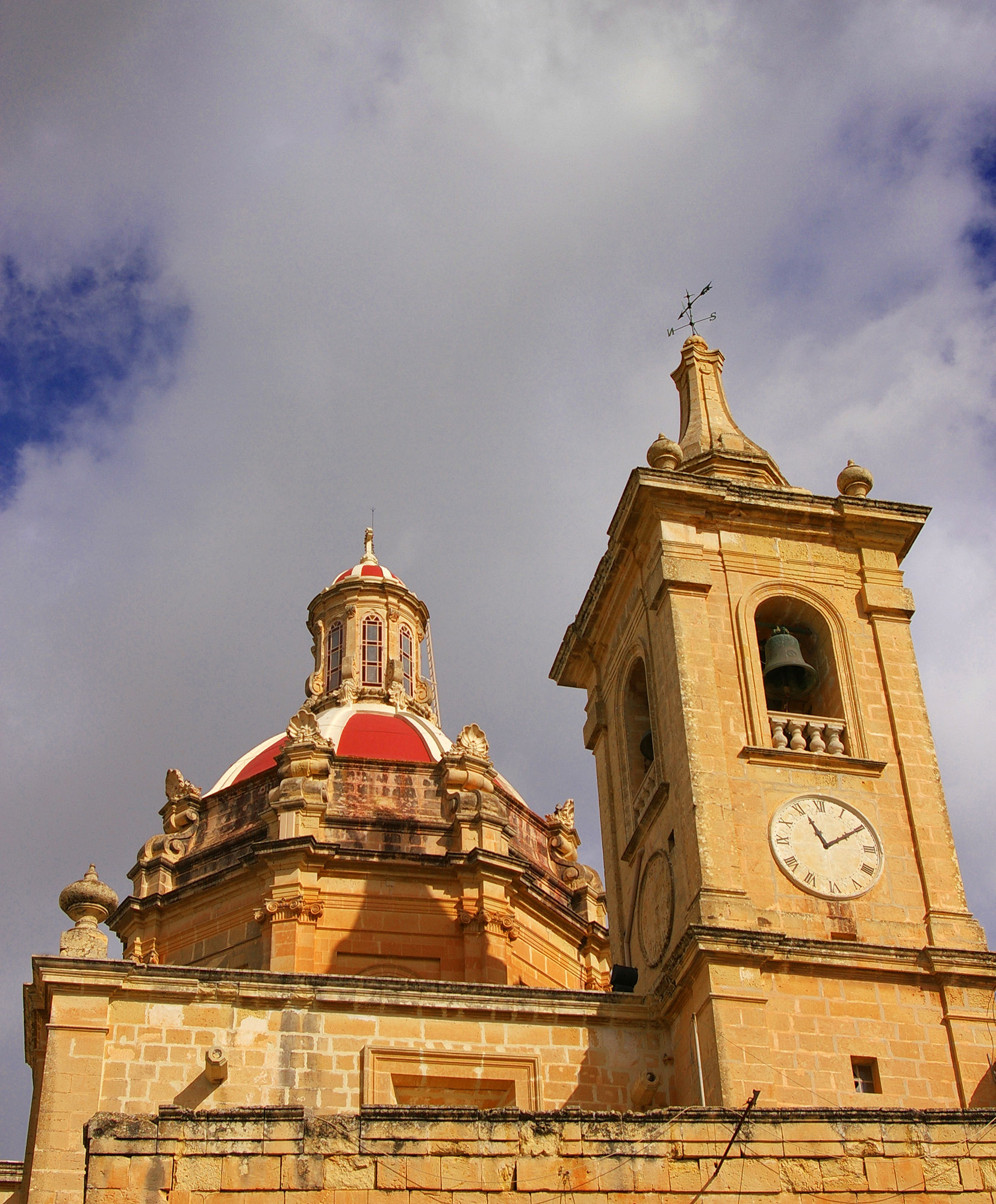 Metamorphosis from music score to sound waves