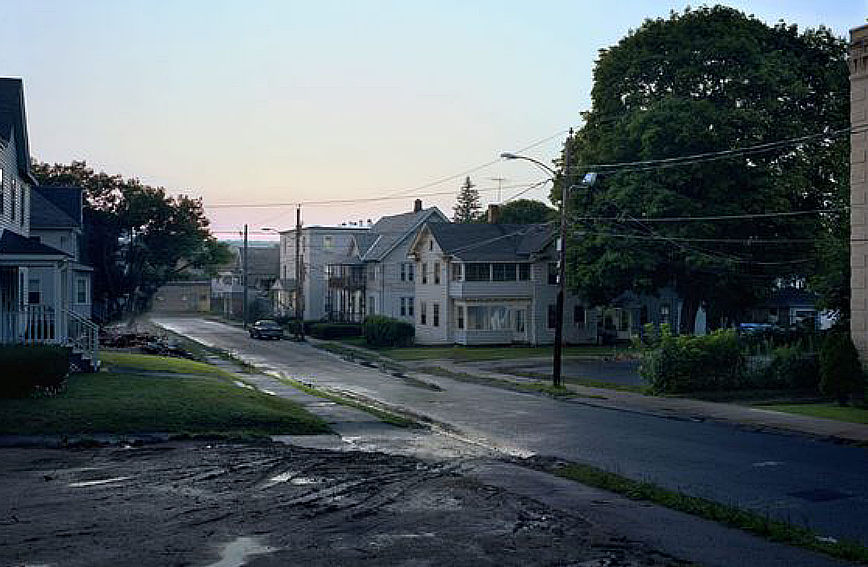 HIPER REALISTIC HOUSES ON A STREET, TREES AND WARM FLOOR
