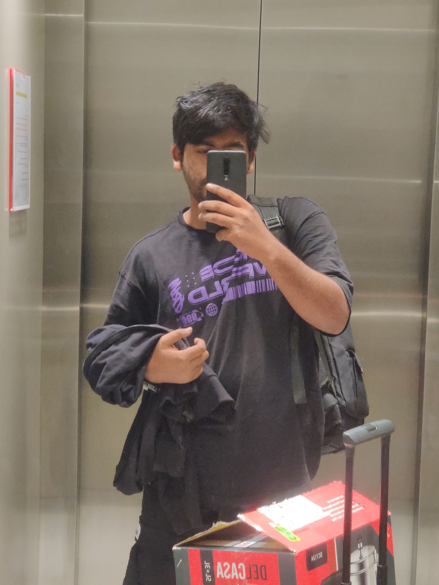 I want create a alian ship with neon and green light 