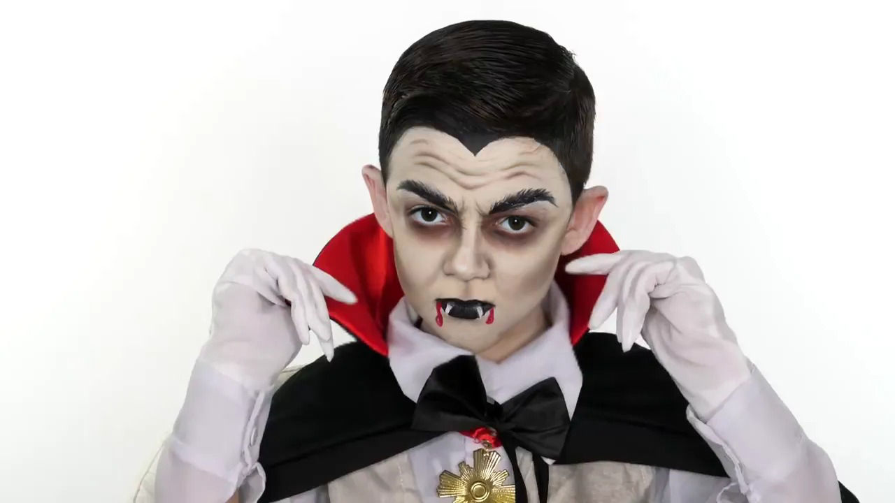  Cinematic film still, shot on v-raptor XL, film grain, vignette, color graded, post-processed, cinematic lighting, 35mm film, live-action, ...