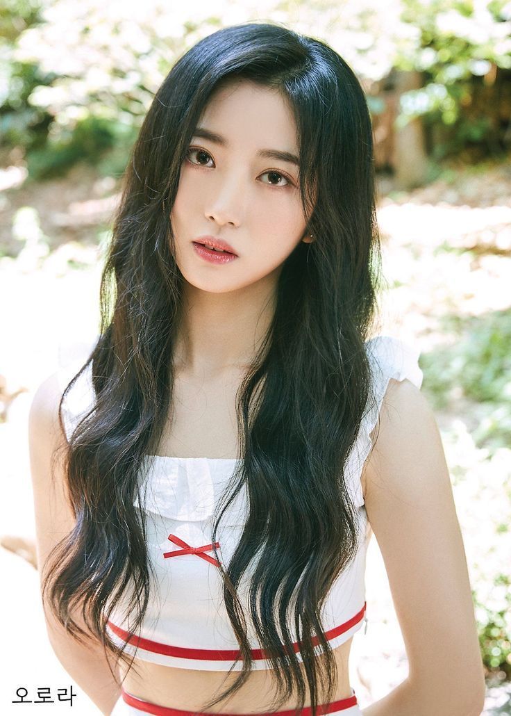 Photo edit: Close-up portrait, blend and merge the real photos into one ultra-realistic portrait, creating a new actress between 35 and 40 y...