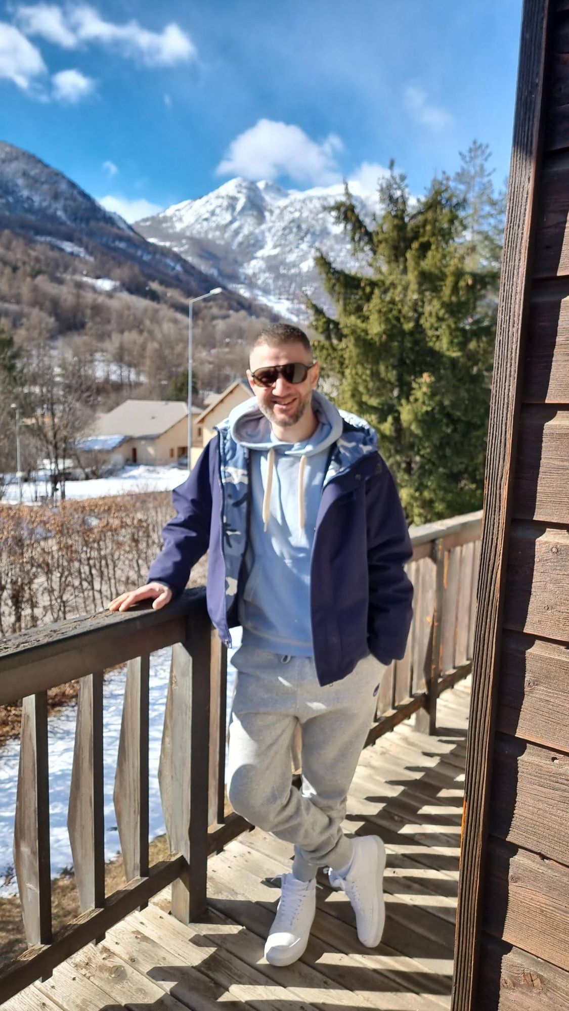 jesus cartoon anime graffiti art, splash art, street art, spray paint, oil gouache melting, acrylic, high contrast, colorful polychromatic,...