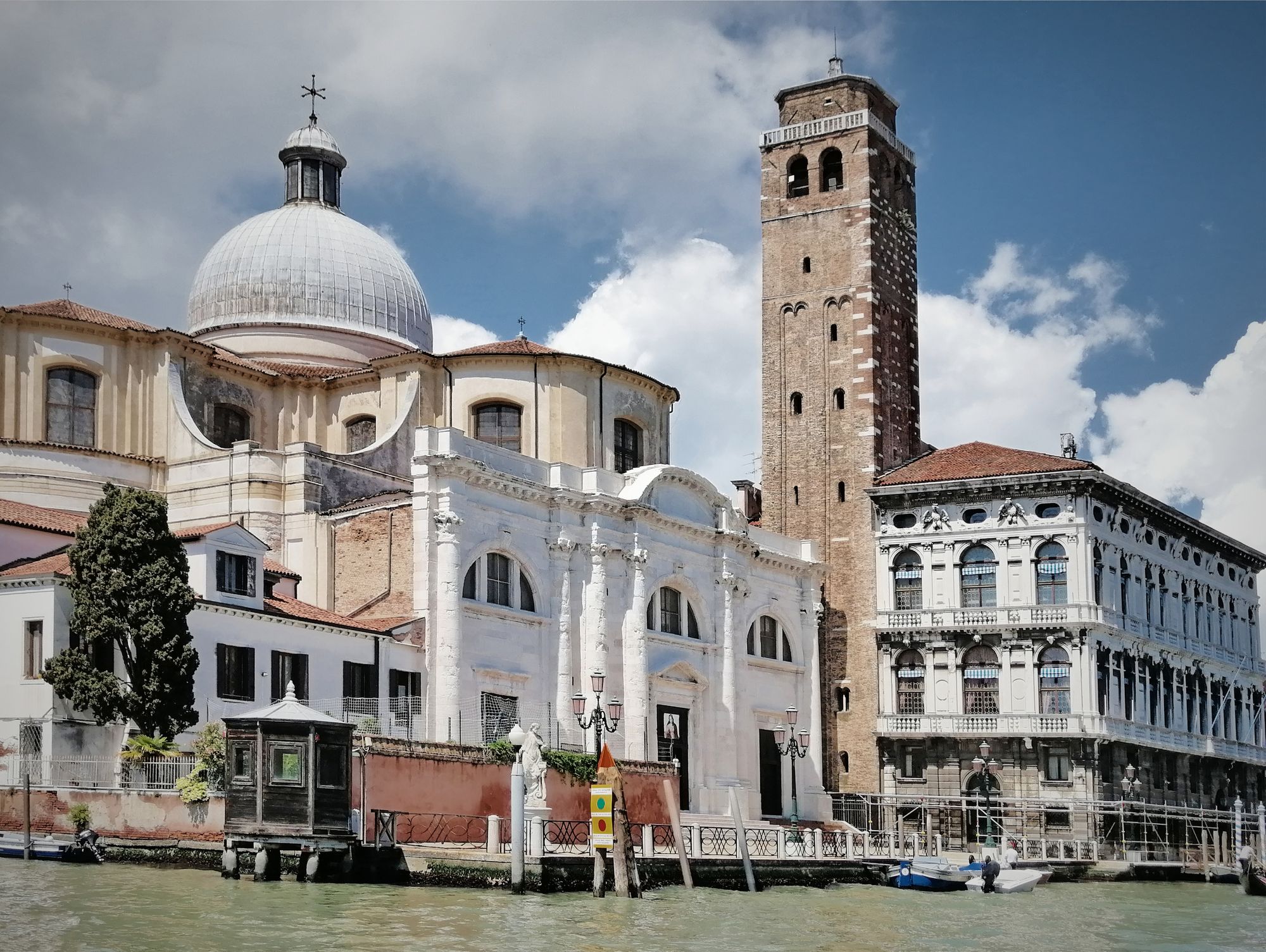 Venice, black clouds in the sky, it's night