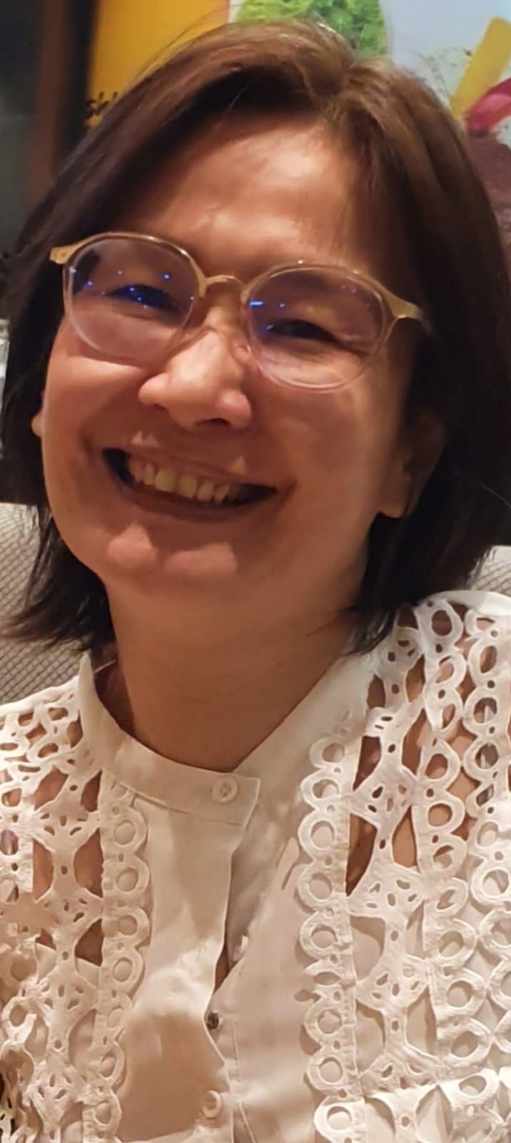 wear a crown without make up