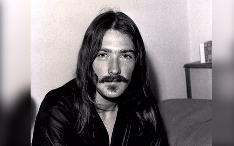 Burgess as Elf Bard with giant butterfly wings. 5e style