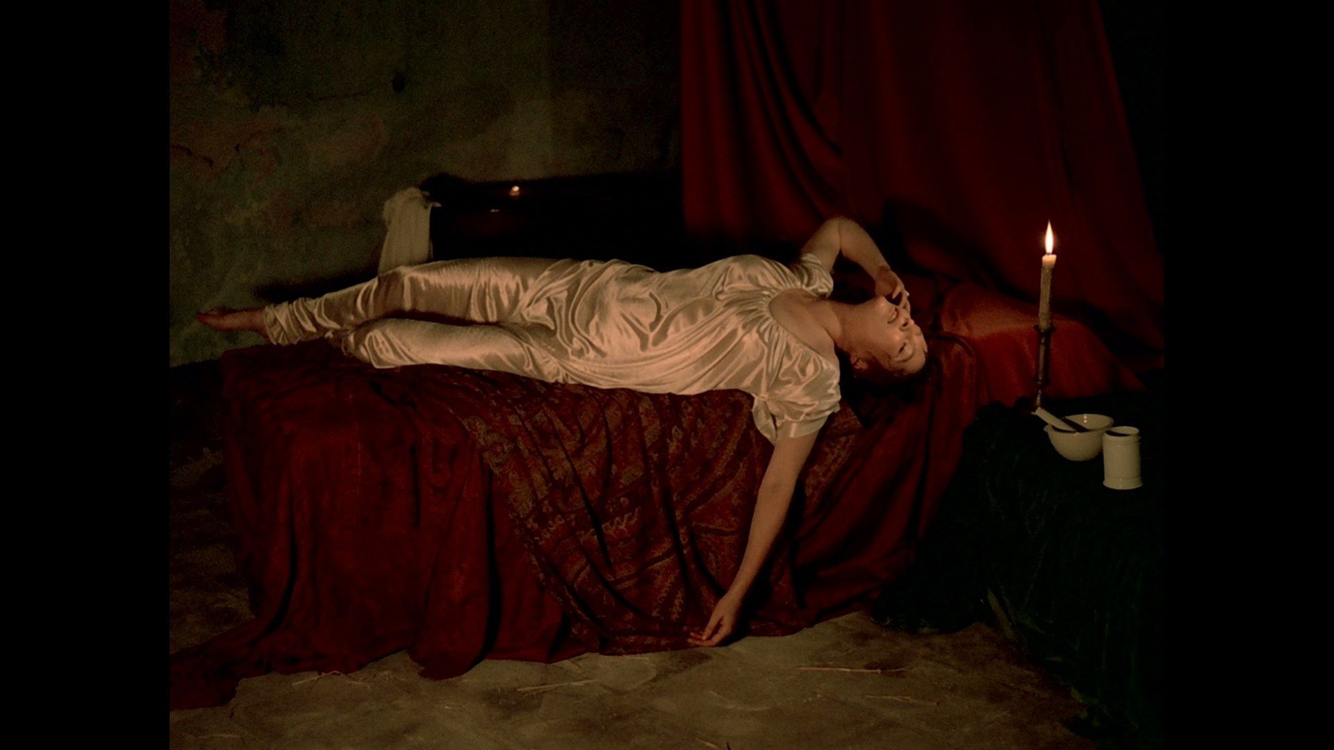 Lee Krasner, woman, lying on bed