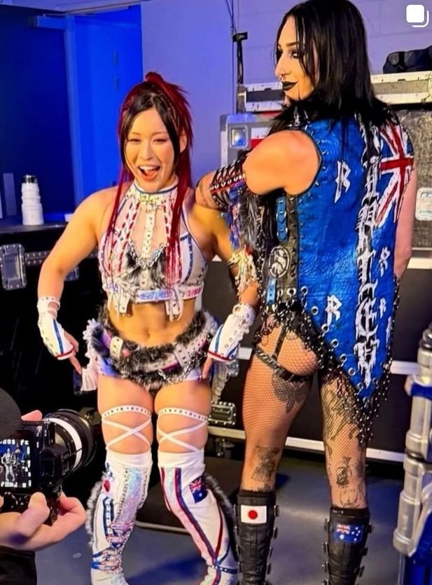  Mark Brooks and Dan Mumford, comic book art, perfect, smooth