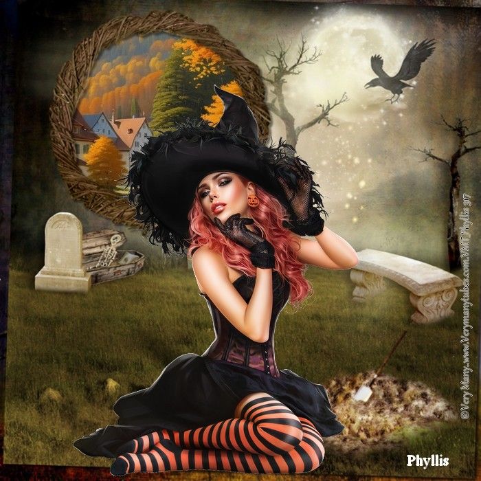 Femme Halloween 
