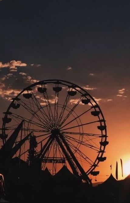 Aesthetic Ferris wheel