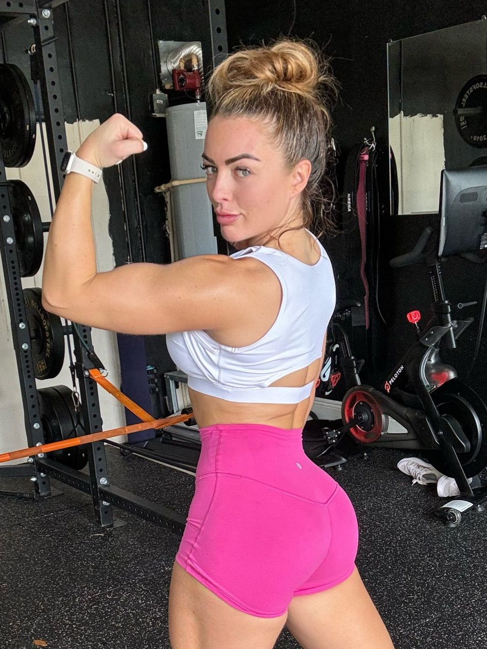 Alex Morgan in the garage gym 